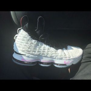 Lebron 15